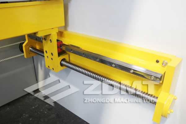 Ball screw and slick rod transmission.jpg